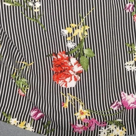 Twine & String Striped Floral Blouse Women’s Medium - Picture 4 of 11